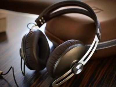 PC/ABS塑料材質粘接案例，幫助客戶解決耳機發白問題-聚力膠水