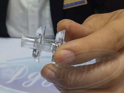 粘透明塑料膠水，選用聚力塑料專用UV叫無痕跡解決難題