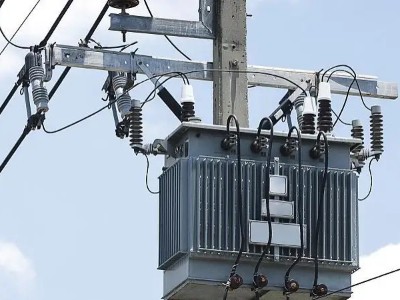 戶外變壓器怎么提升使用壽命？內(nèi)部變壓器灌封膠不可少！